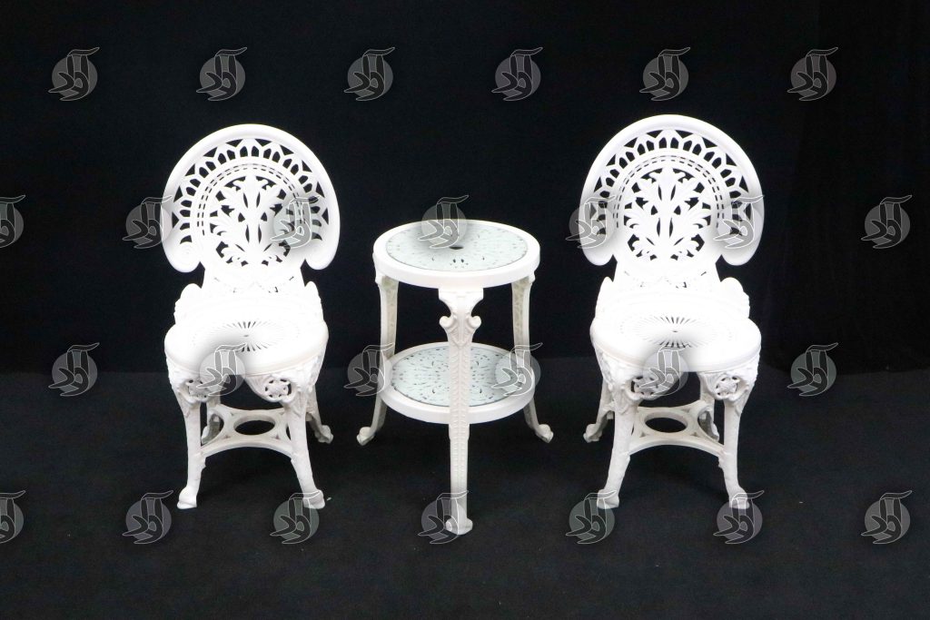 میز و صندلی پلیمری طرح طاووسی - تصویر 3