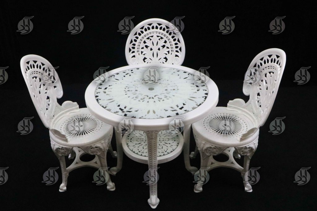 میز و صندلی پلیمری طرح طاووسی - تصویر 4